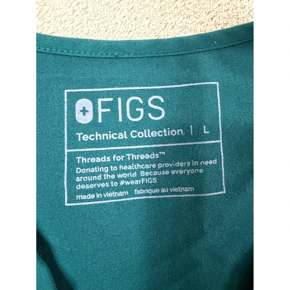 FIGS Catarina Scrub Top Womens size Large Dark Green V-Neck‎ One Pocket EUC